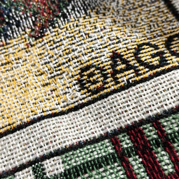 Vintage Christmas Santa Holiday Tapestry Blanket - Picture 4 of 4